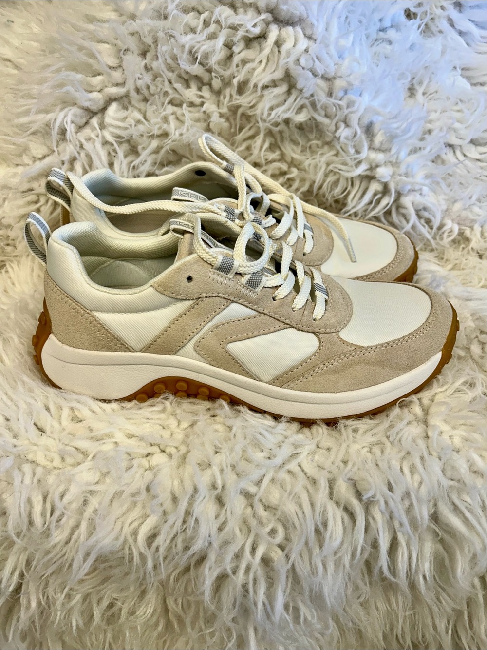Keen Women's White Sneaker size 8.5US